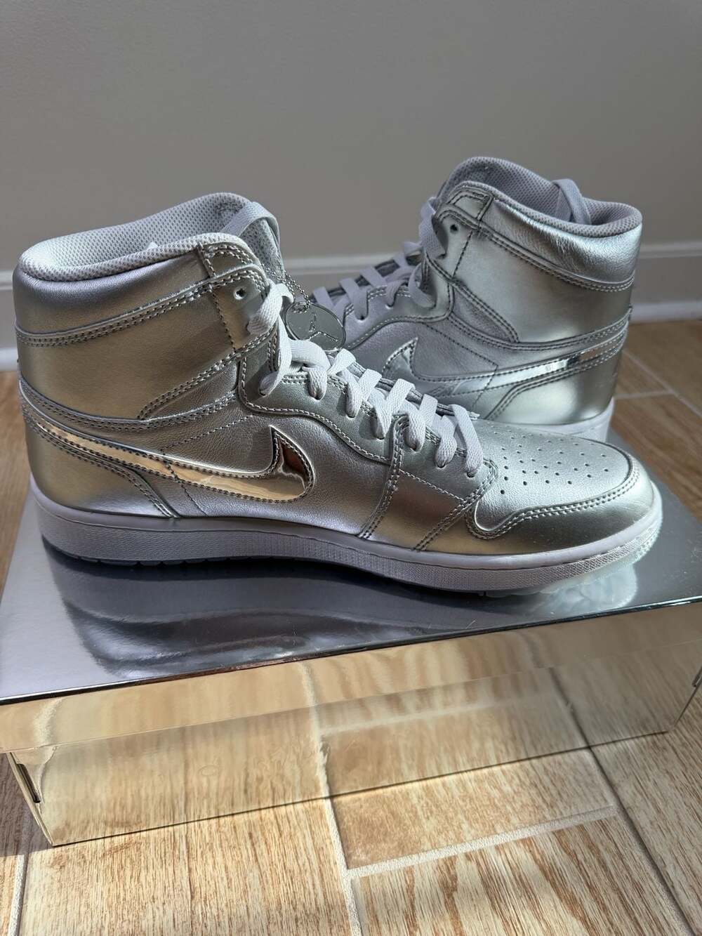 Air Jordan 1 High Golf 'Gift Giving' Metallic Silver Shoes (FD6815-001)